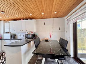 Photo 17- click for photo gallery